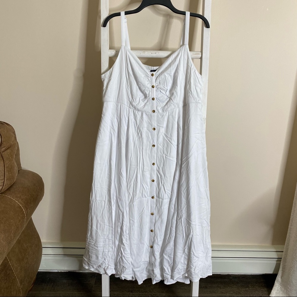 TORRID White stretch woven button midi dress. Size 2.